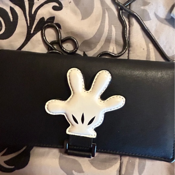 Mickey Mouse Glove Wallet or purse - Picture 11 of 12